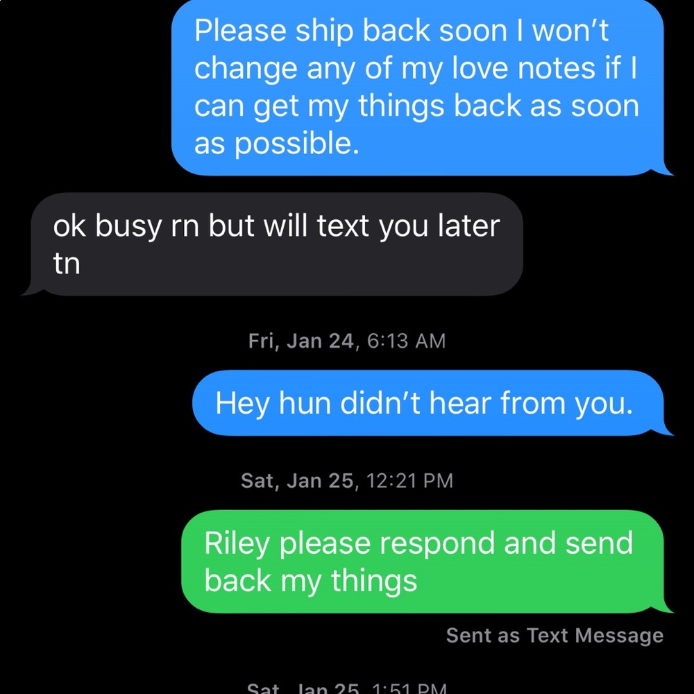 Buyer beware Seller trades fake items!!! - Picture 4 of 8